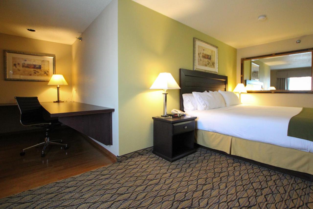 Holiday Inn Express & Suites Chicago-Libertyville By Ihg Ruang foto